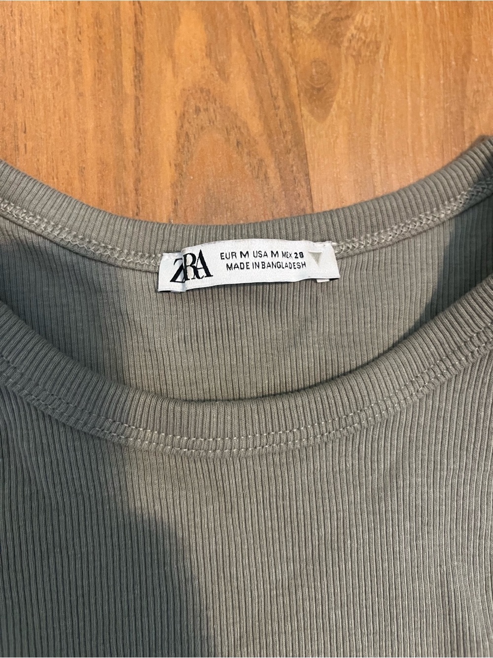 Cropped Summer Basic Tops Bundle/Lot - Picture 9 of 9